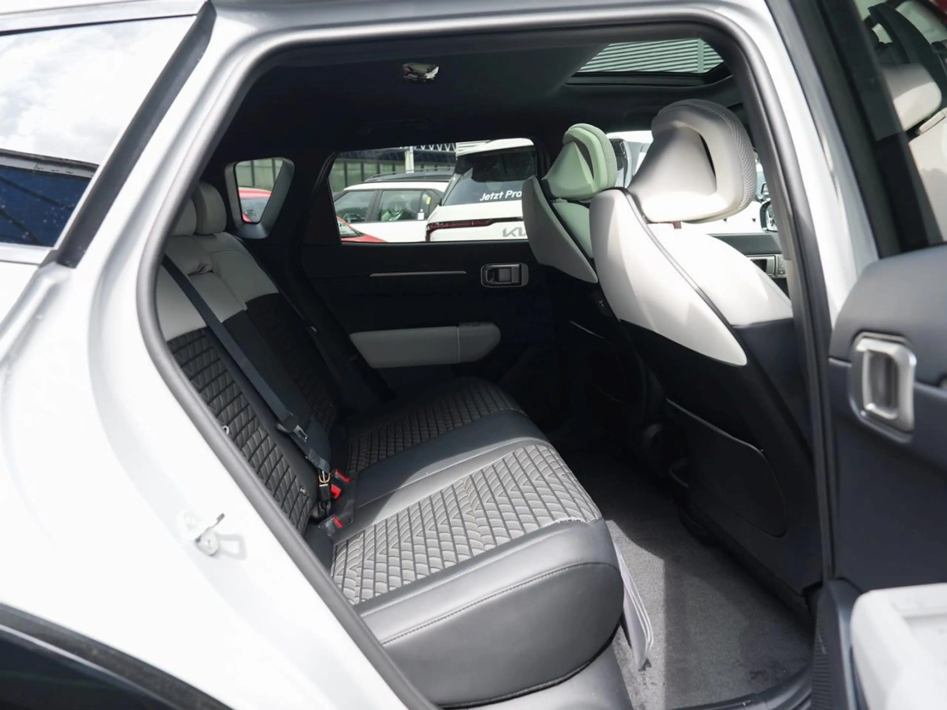 Kia EV4 81,4 kWh GT-Line Glasdach Harman/Kardon HUD — photo 11