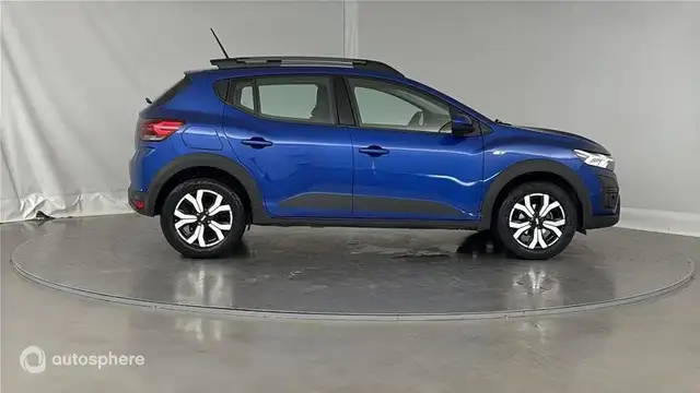 Dacia Sandero view 4