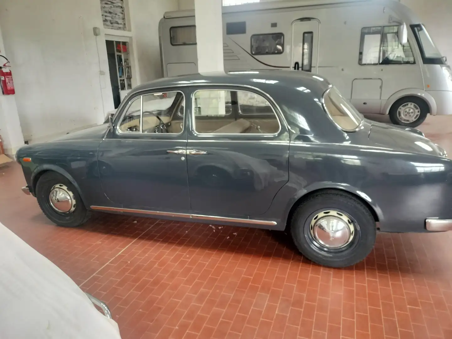 Lancia Appia Gris - 2