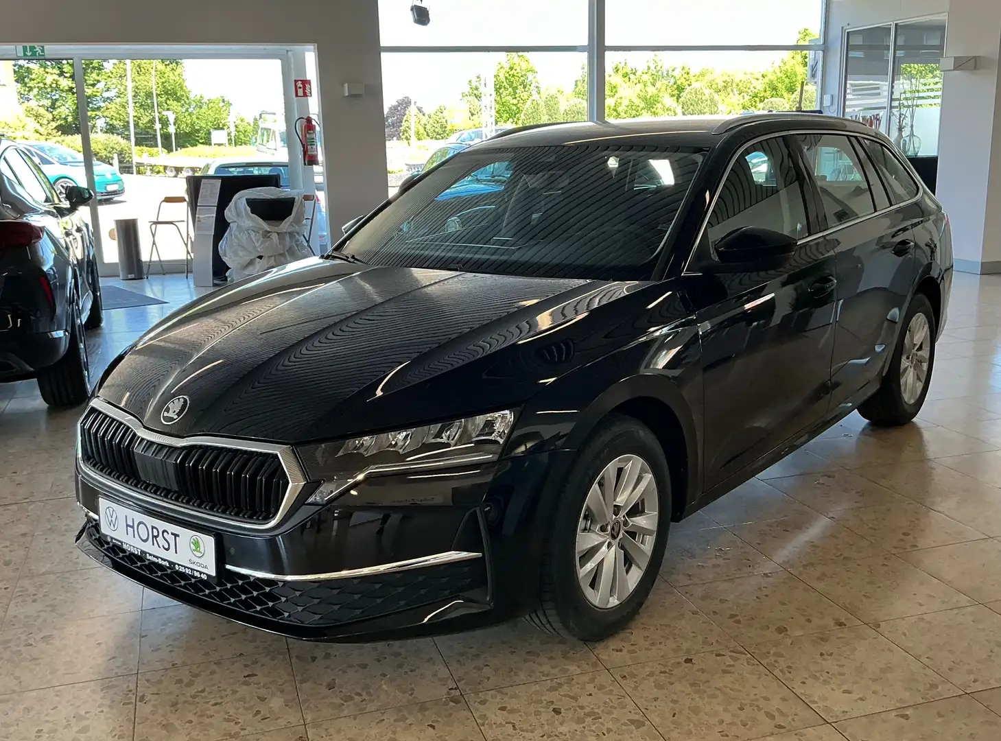 Skoda Octavia 1.5 TSI mHEV 110 kW Selection Navi Kamera Schwarz - 1