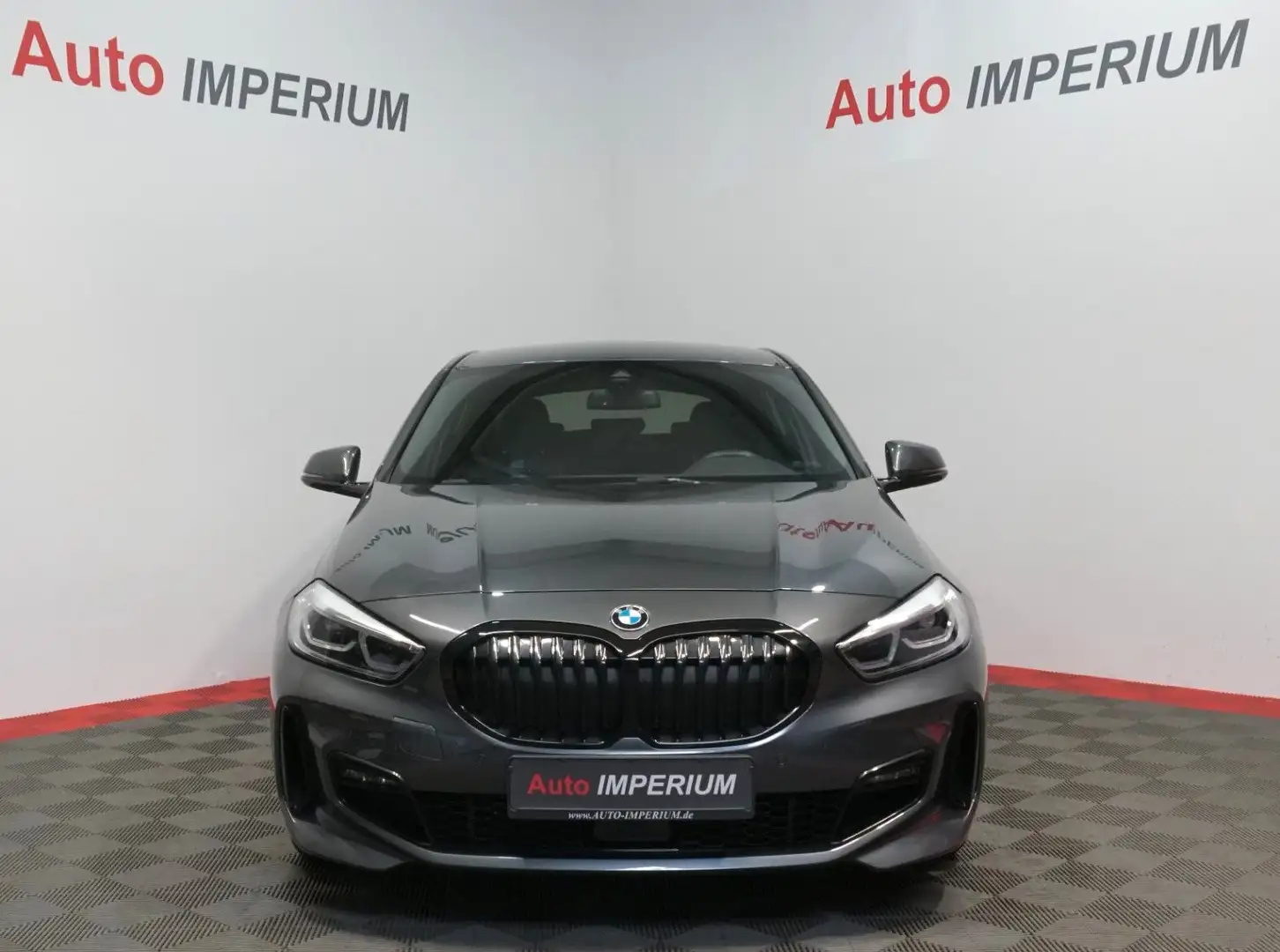 BMW 118 d M Sport *SHADOW*HIFI*LED*DAB*NAVI* Grau - 2