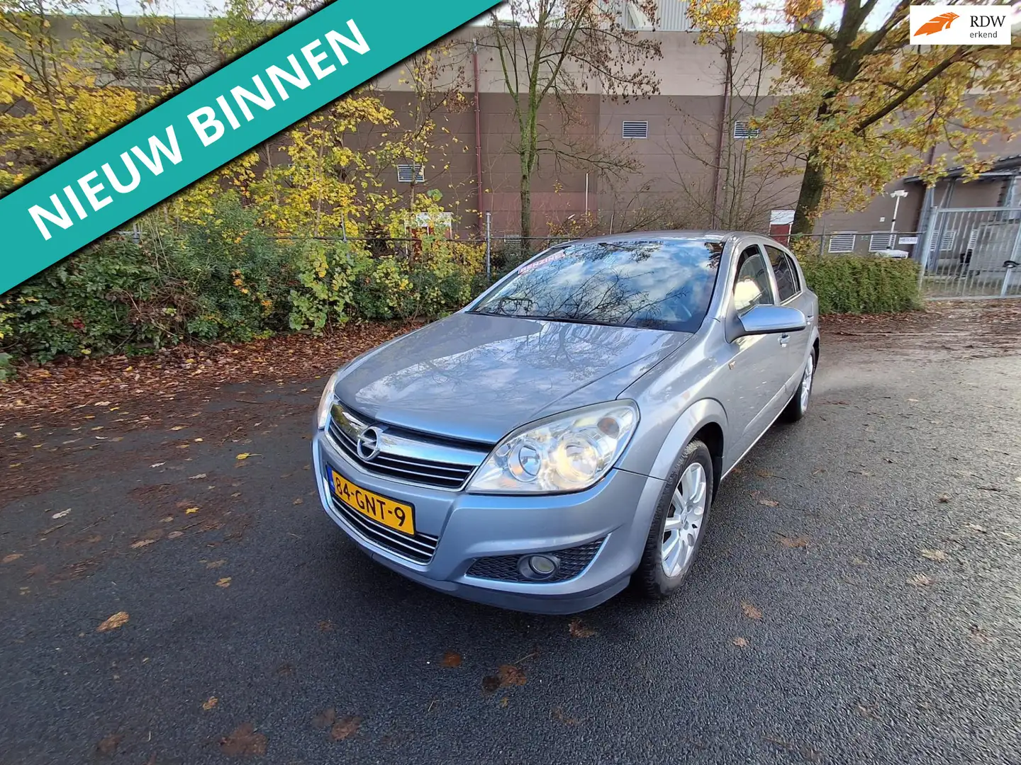 Opel Astra 1.8 Temptation NETTE AUTO RIJDT EN SCHAKELT GOED Grijs - 1