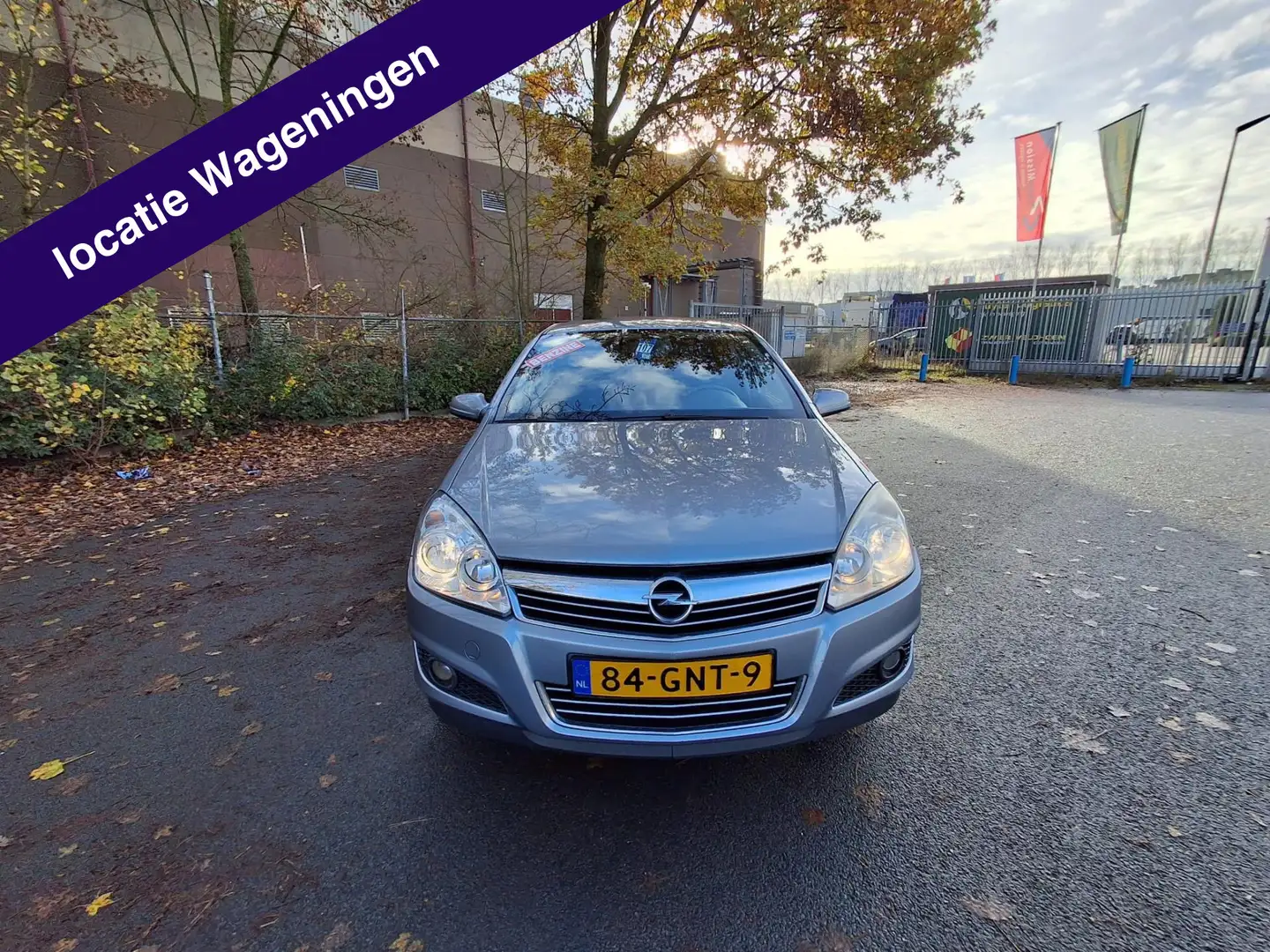 Opel Astra 1.8 Temptation NETTE AUTO RIJDT EN SCHAKELT GOED Grijs - 2