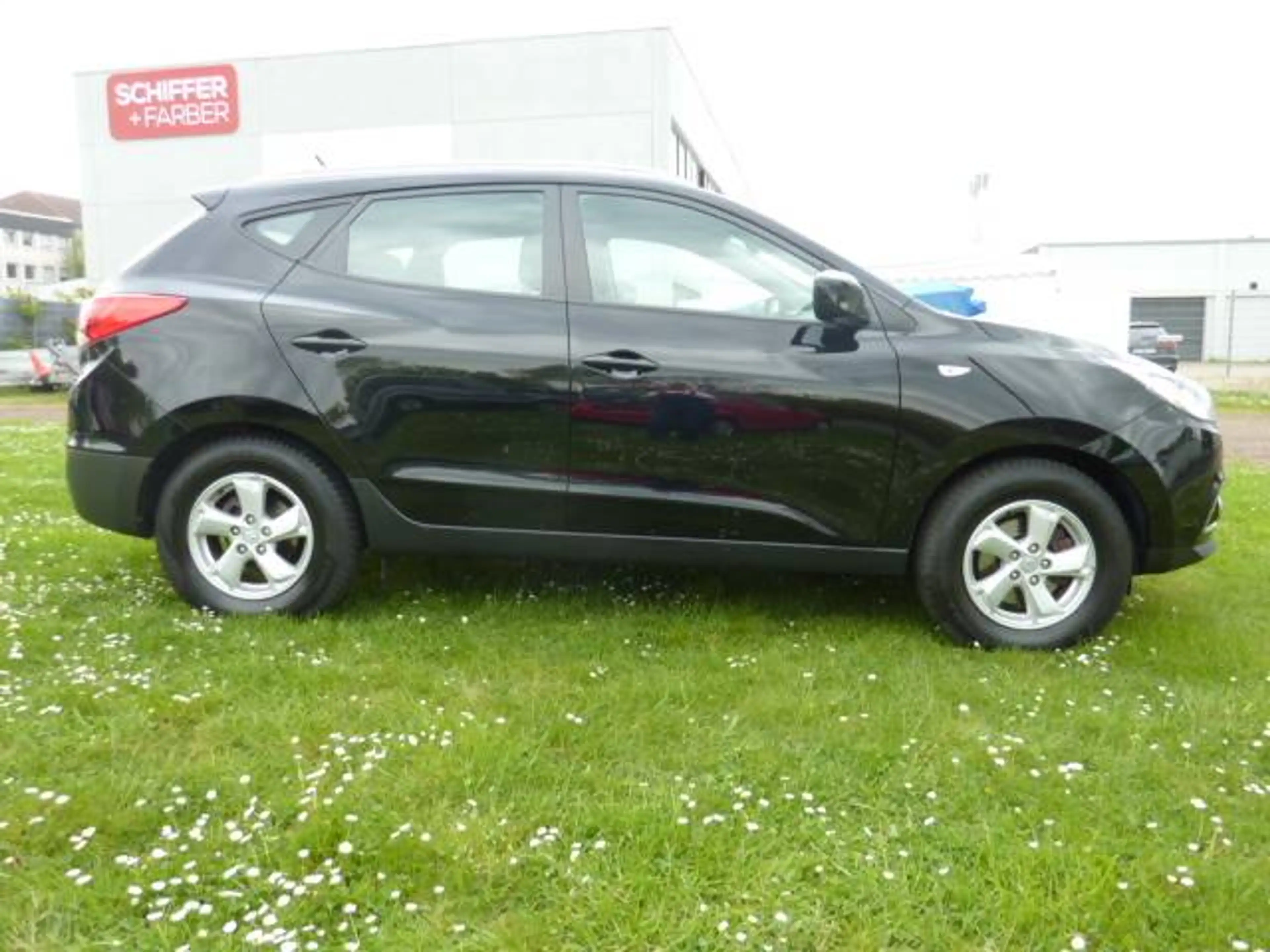 Hyundai iX35 5 Star Edition 6*Airbag Alufelgen AHK TOP D-Reling — photo 8