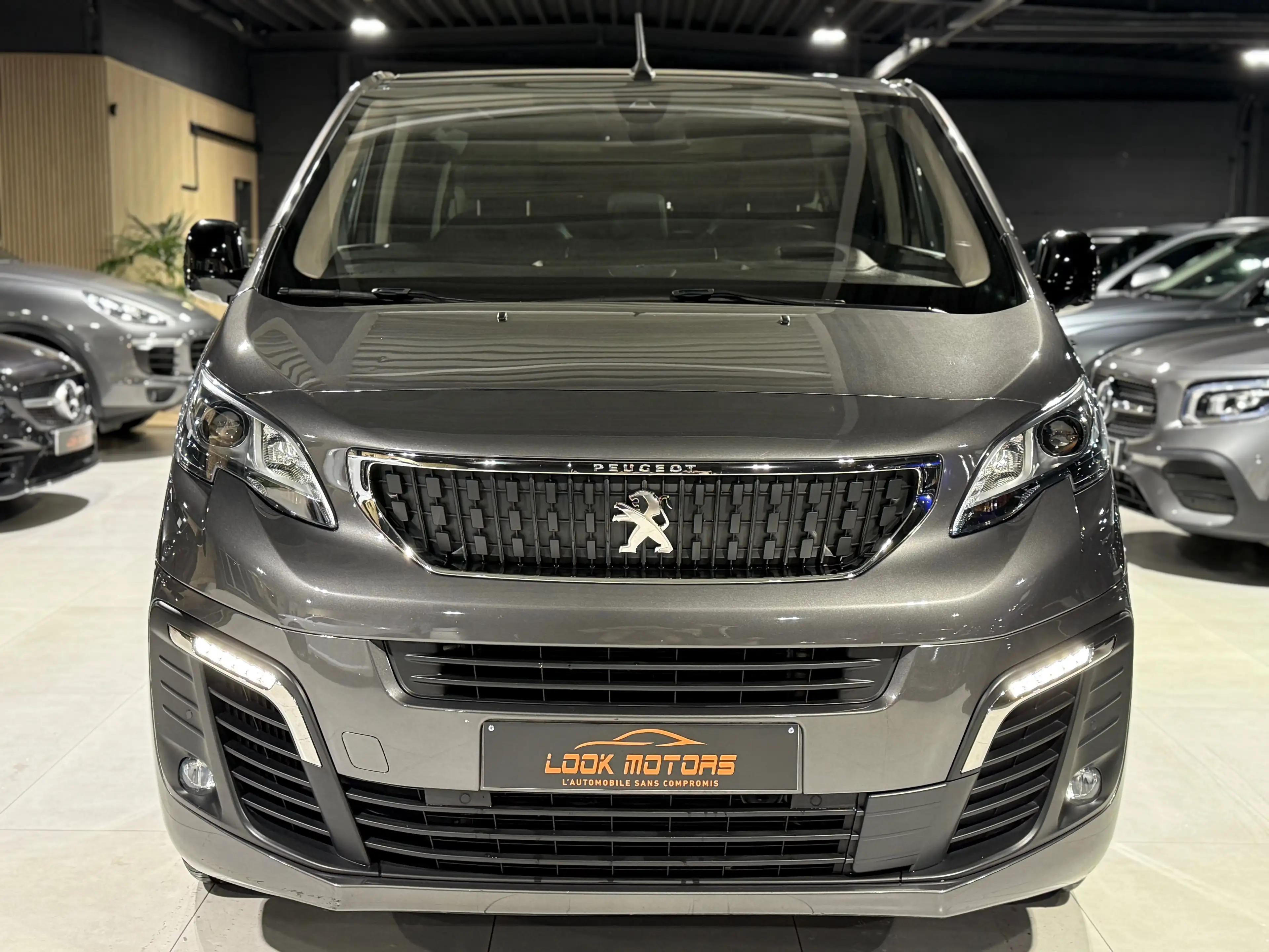 Peugeot Traveller 2.0 HDi AUTO XL Long 8 PLACE PANO GPS CAM FULL FUL — photo 3