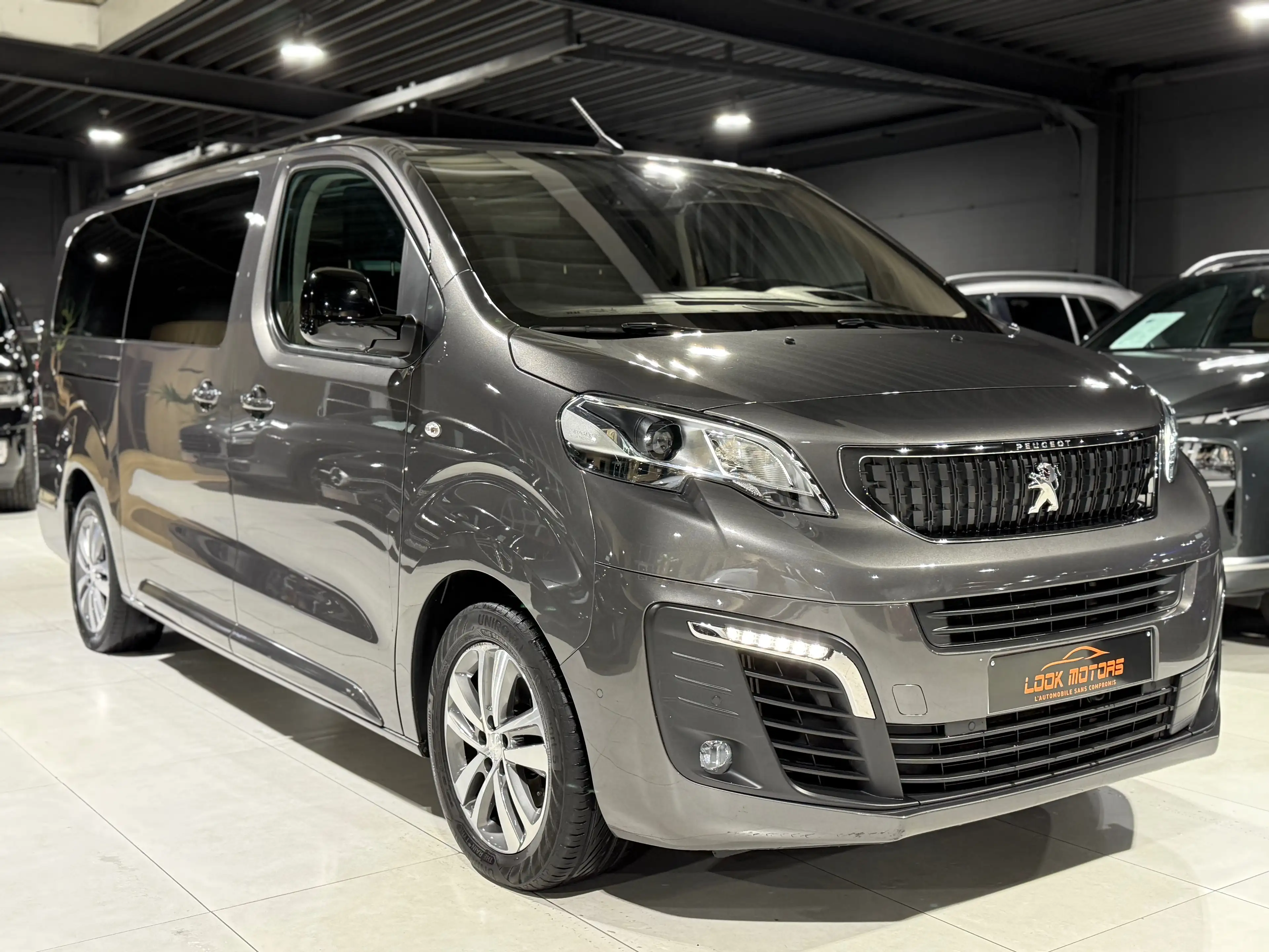 Peugeot Traveller 2.0 HDi AUTO XL Long 8 PLACE PANO GPS CAM FULL FUL — photo 2