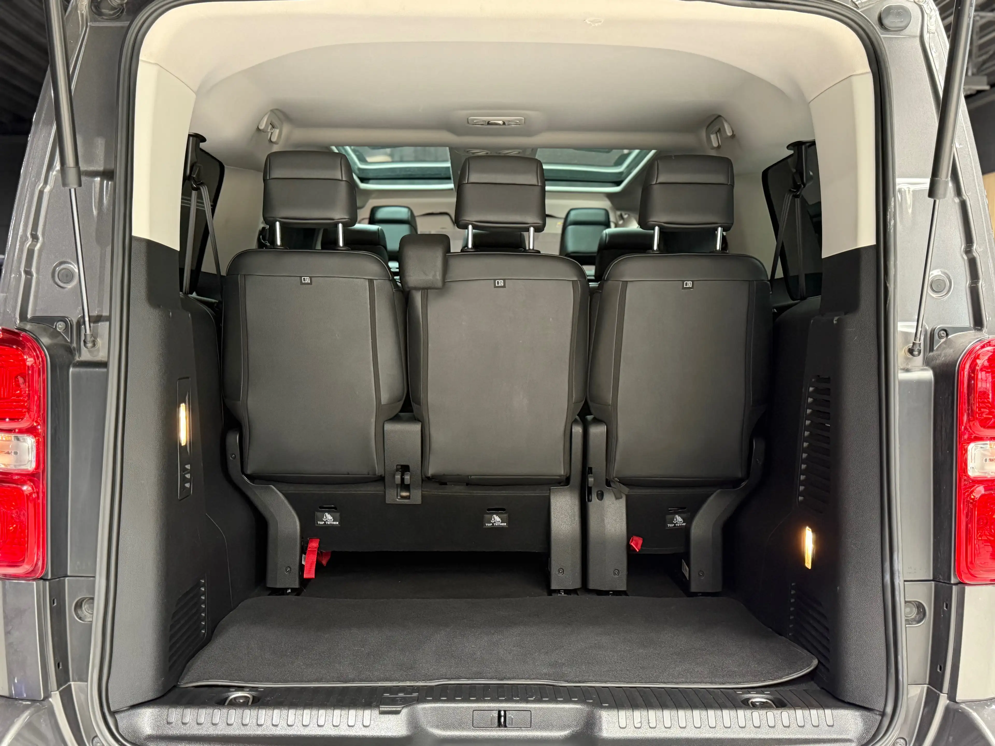 Peugeot Traveller 2.0 HDi AUTO XL Long 8 PLACE PANO GPS CAM FULL FUL — photo 13