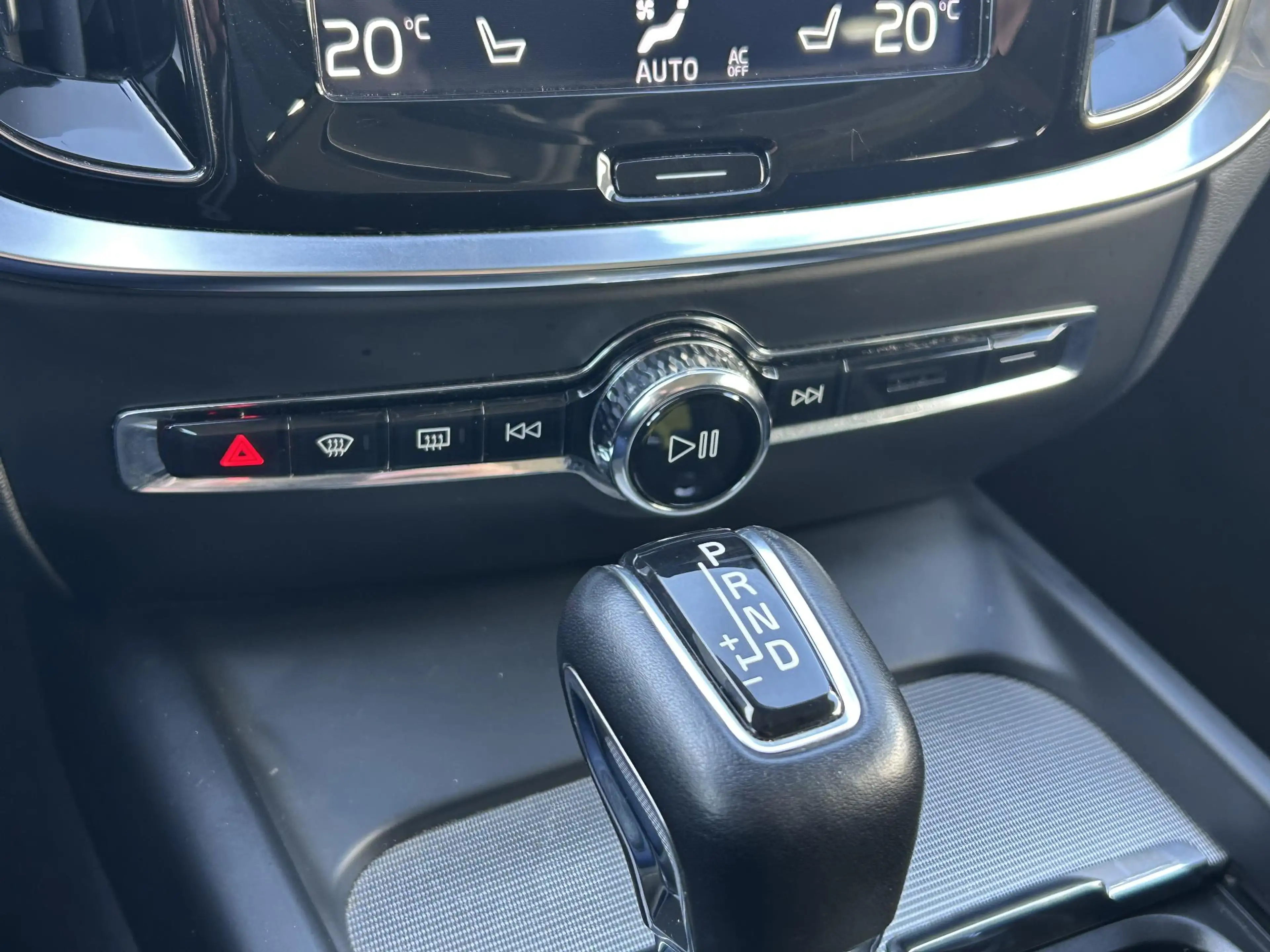 Volvo V60 Cross Country 2.0 T5 AWD Pro | Automaat | Leder | Winter Pack — photo 12