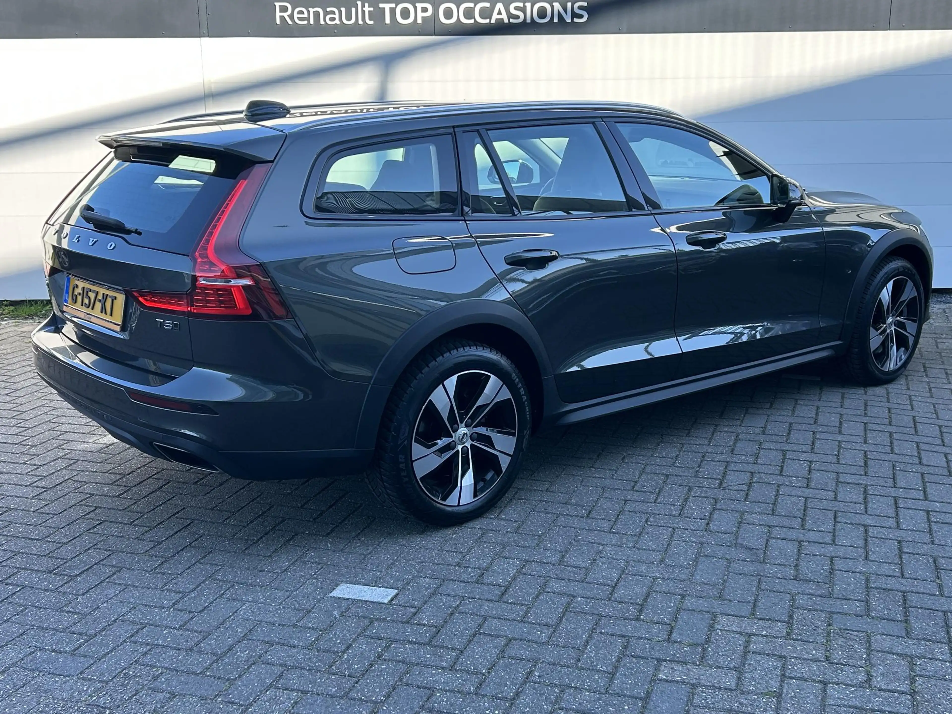 Volvo V60 Cross Country 2.0 T5 AWD Pro | Automaat | Leder | Winter Pack — photo 2