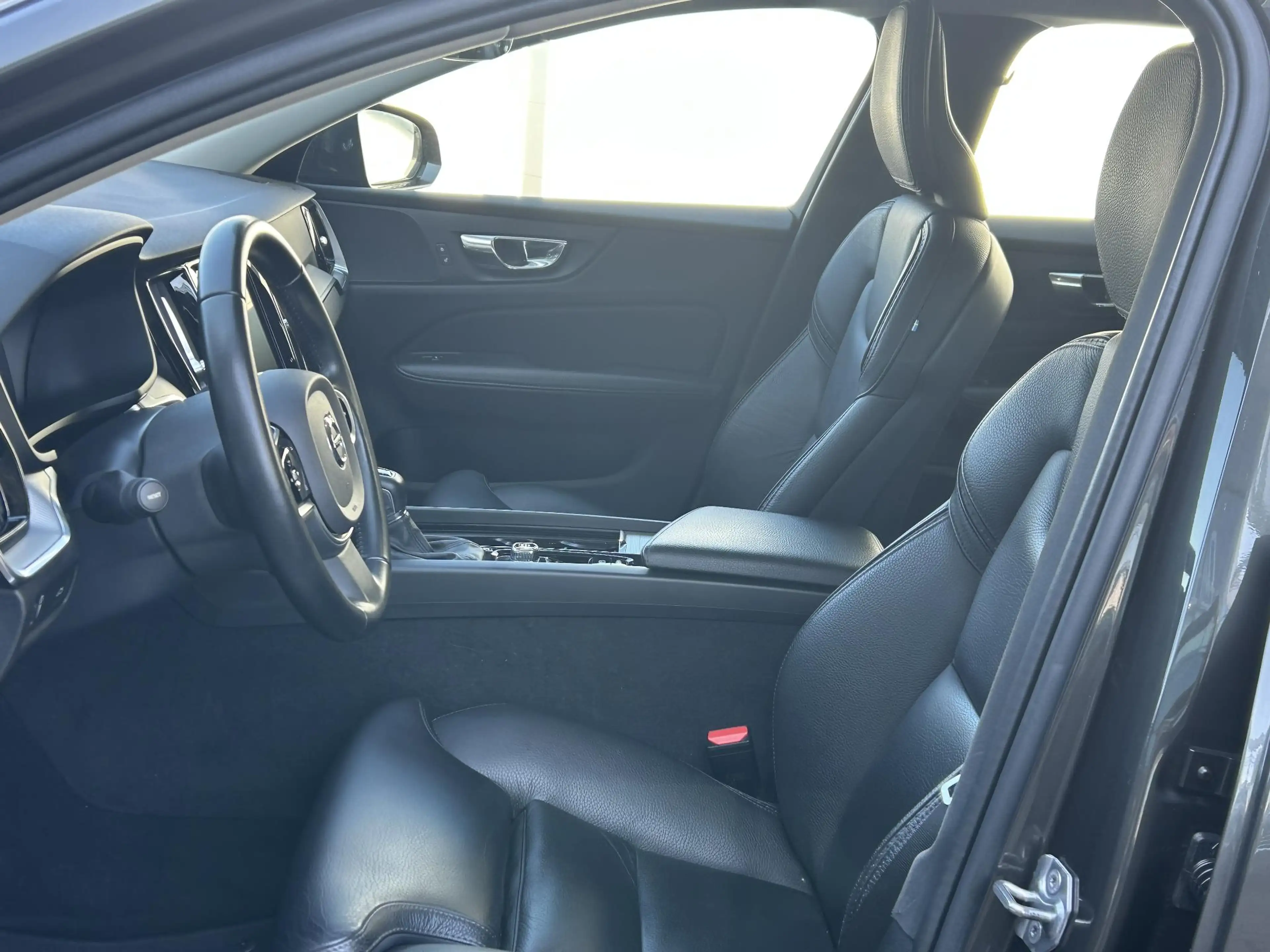 Volvo V60 Cross Country 2.0 T5 AWD Pro | Automaat | Leder | Winter Pack — photo 7