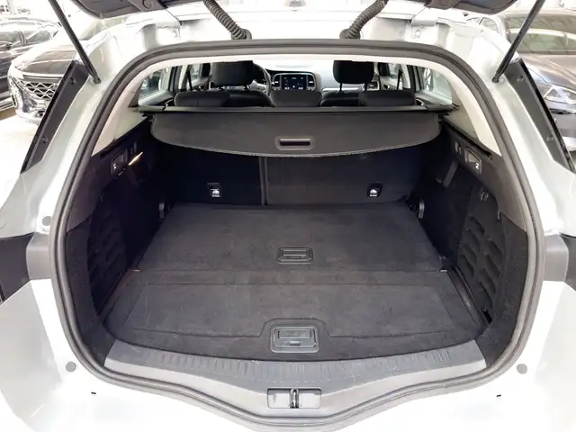 Renault Megane view 6