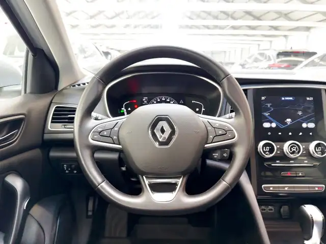 Renault Megane view 10