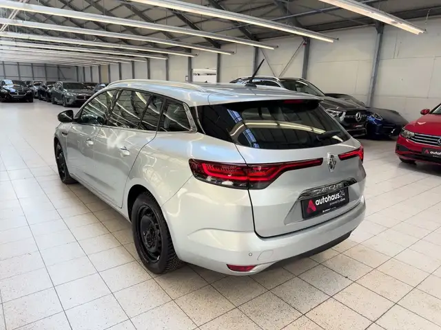 Renault Megane view 4