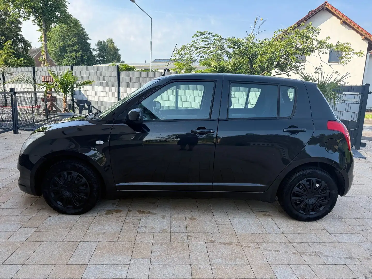 Suzuki Swift 1.3 + 5 türig +Klima + Tüv 10/26 + 2.Hand Zwart - 2