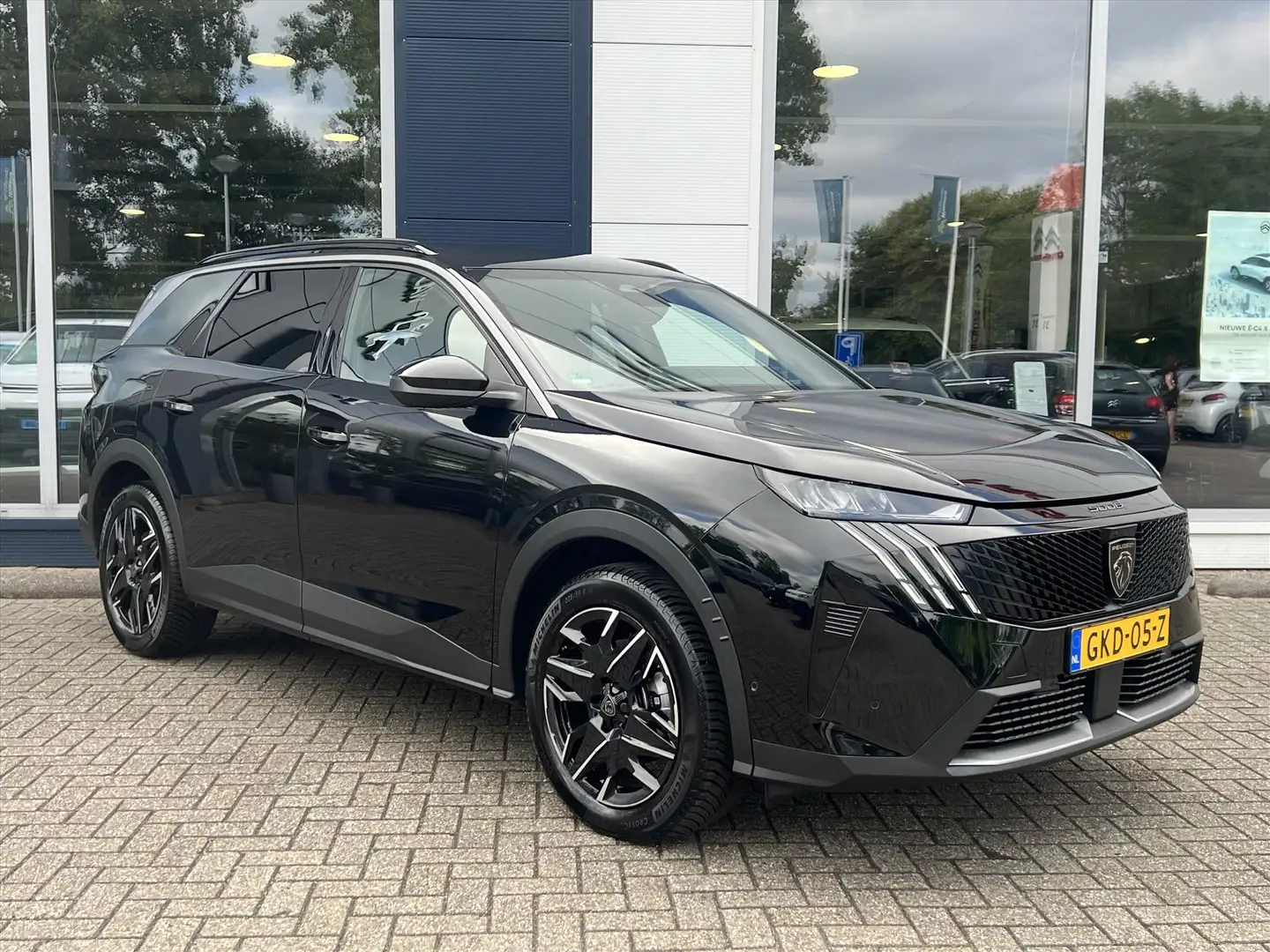 Peugeot 5008 1.2 Hybrid 136pk e-DSC6 Allure | Navigatie | Clima Nero - 2