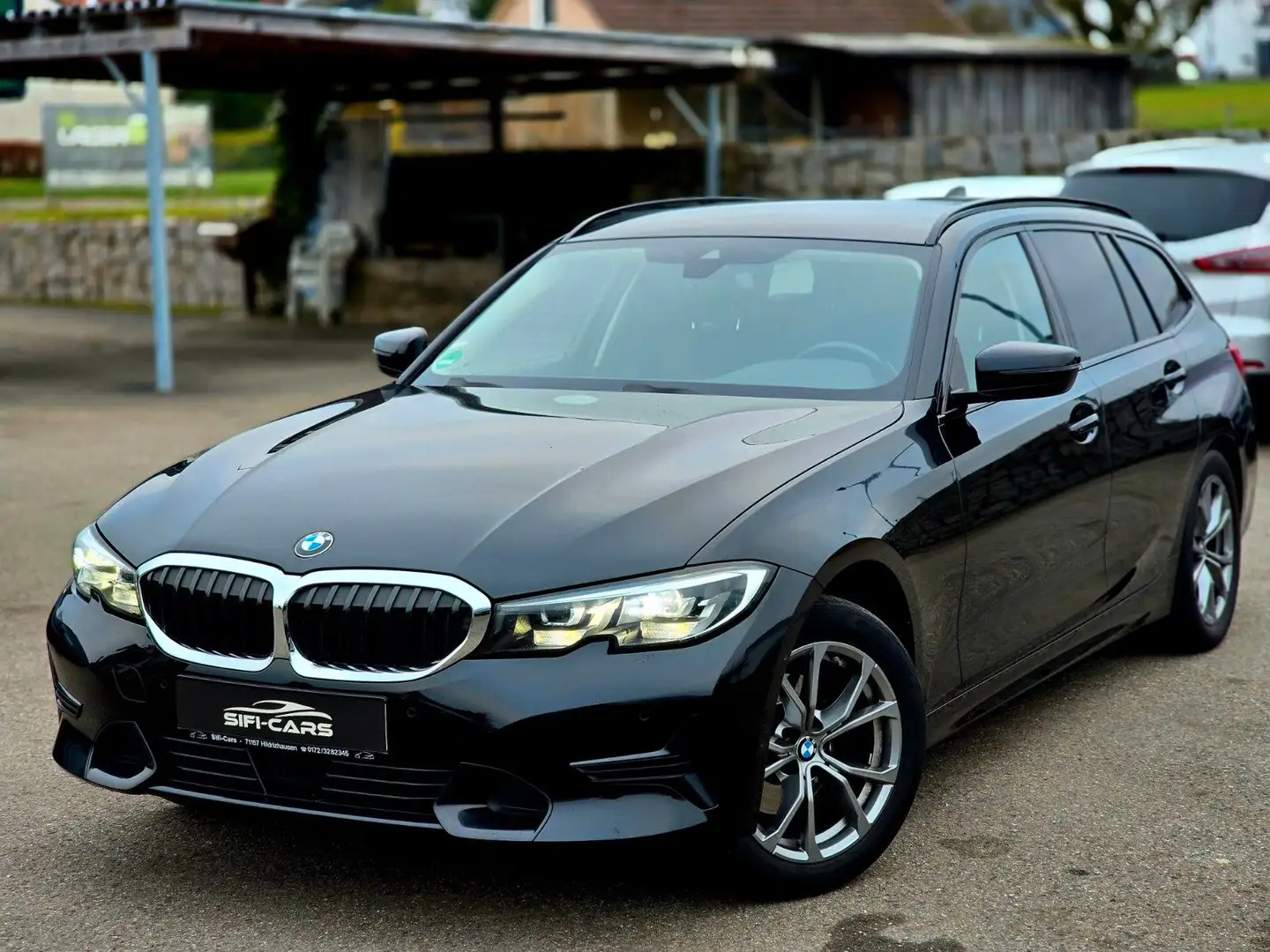 BMW 320 d Touring*SPORT LINE*LIVE*NAVI*LEDER*AHK*ALU Schwarz - 1