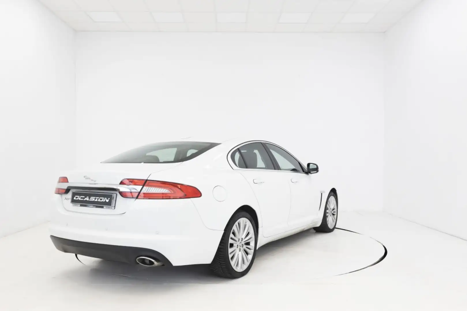 Jaguar XF 2.2 Diesel Classic Aut. Weiß - 2