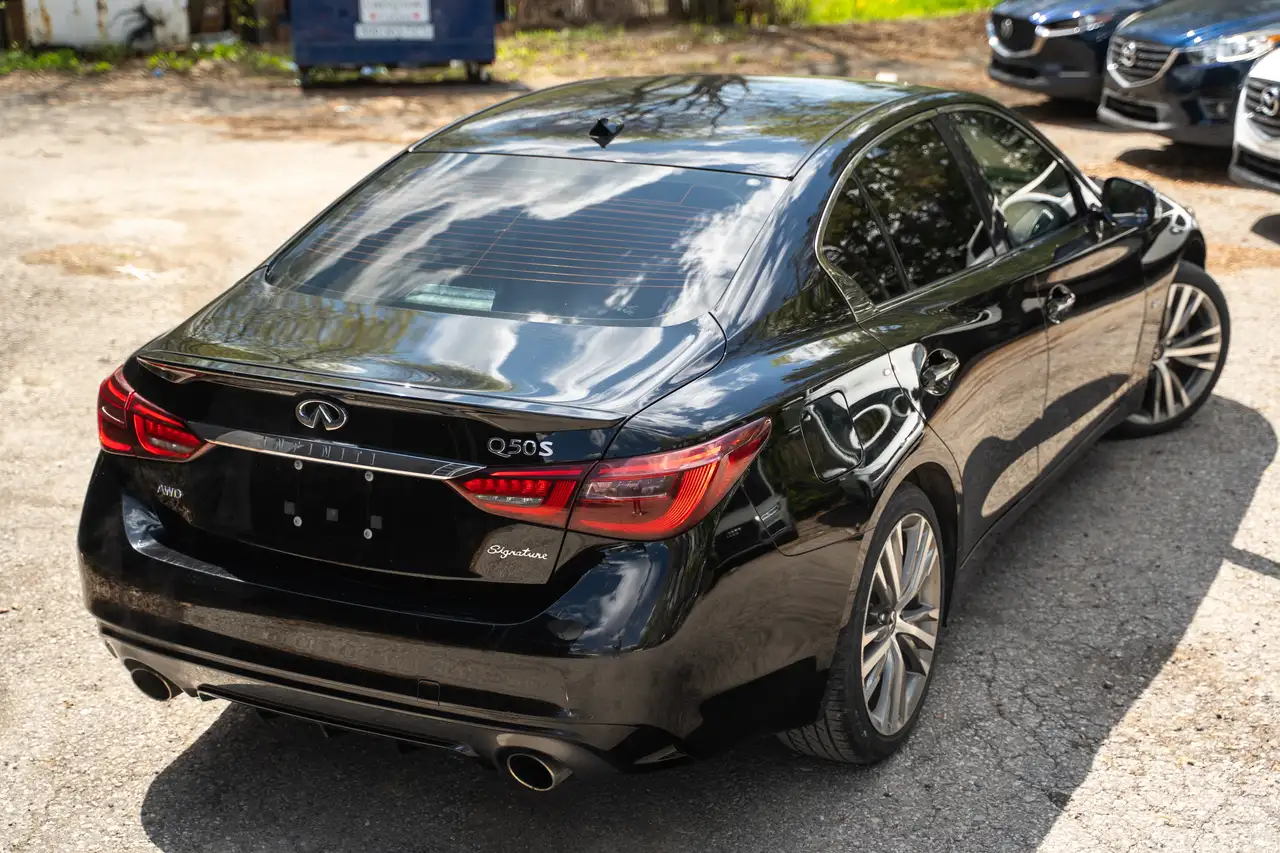 Infiniti Q50 снимка Infiniti Q50