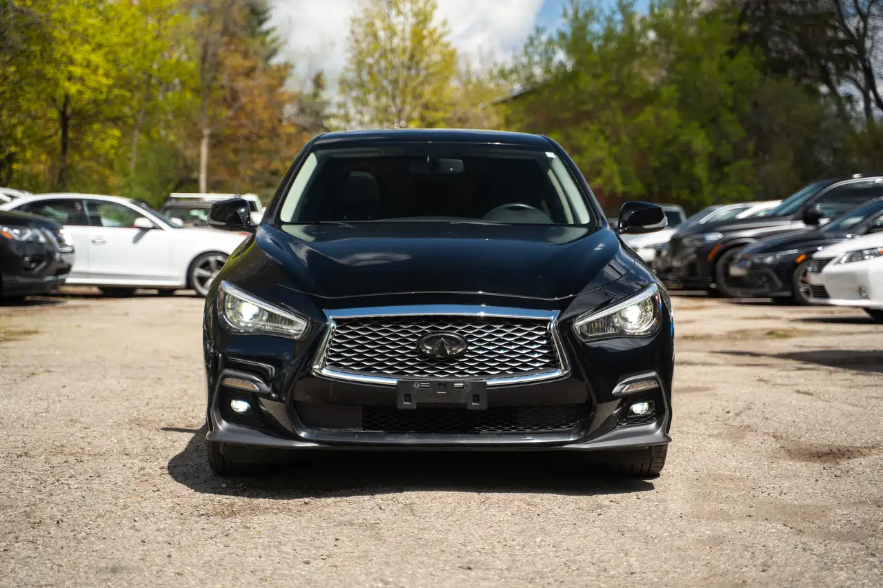 Infiniti Q50 снимка Infiniti Q50