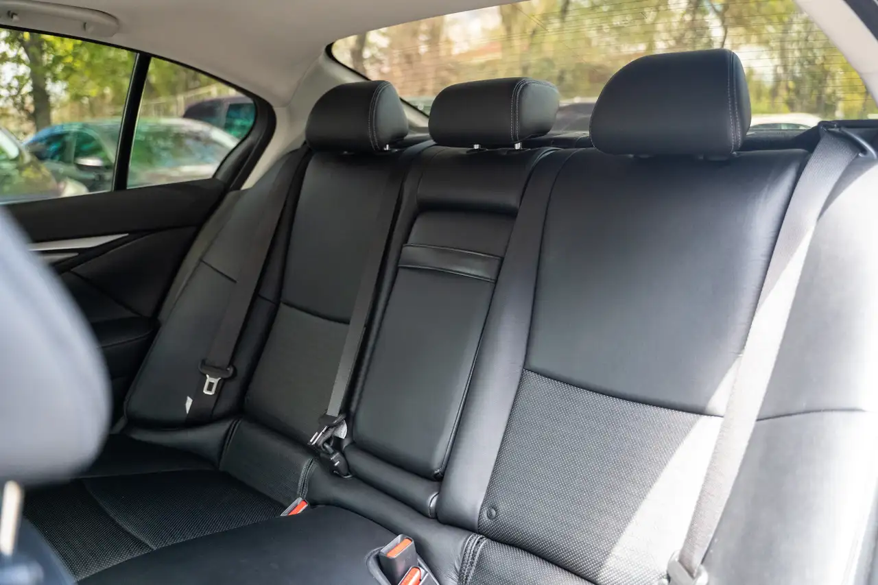 Infiniti Q50 снимка Infiniti Q50