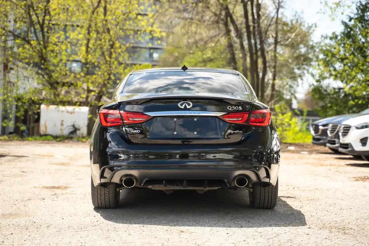 Infiniti Q50 снимка Infiniti Q50