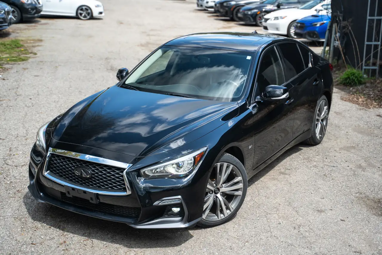Infiniti Q50 снимка Infiniti Q50