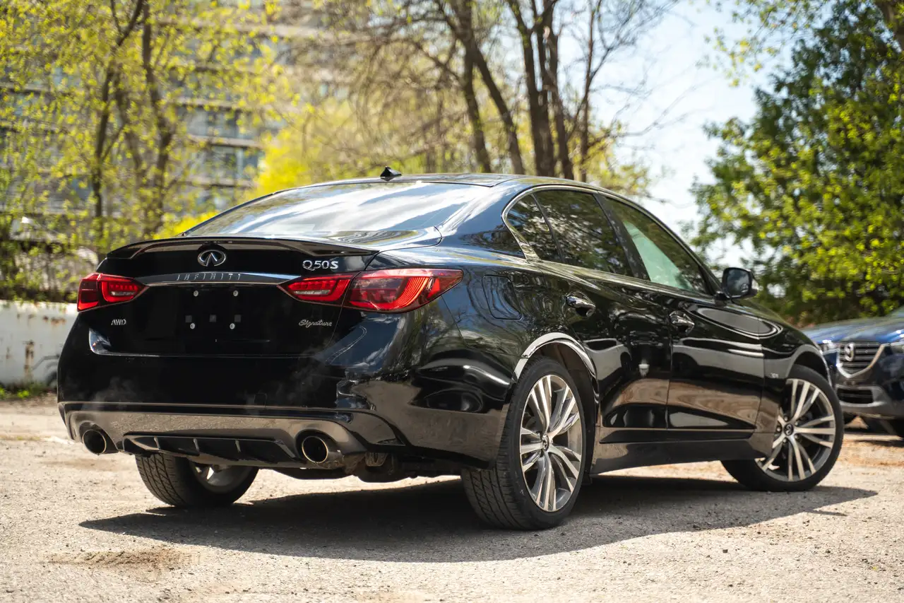 Infiniti Q50 снимка Infiniti Q50