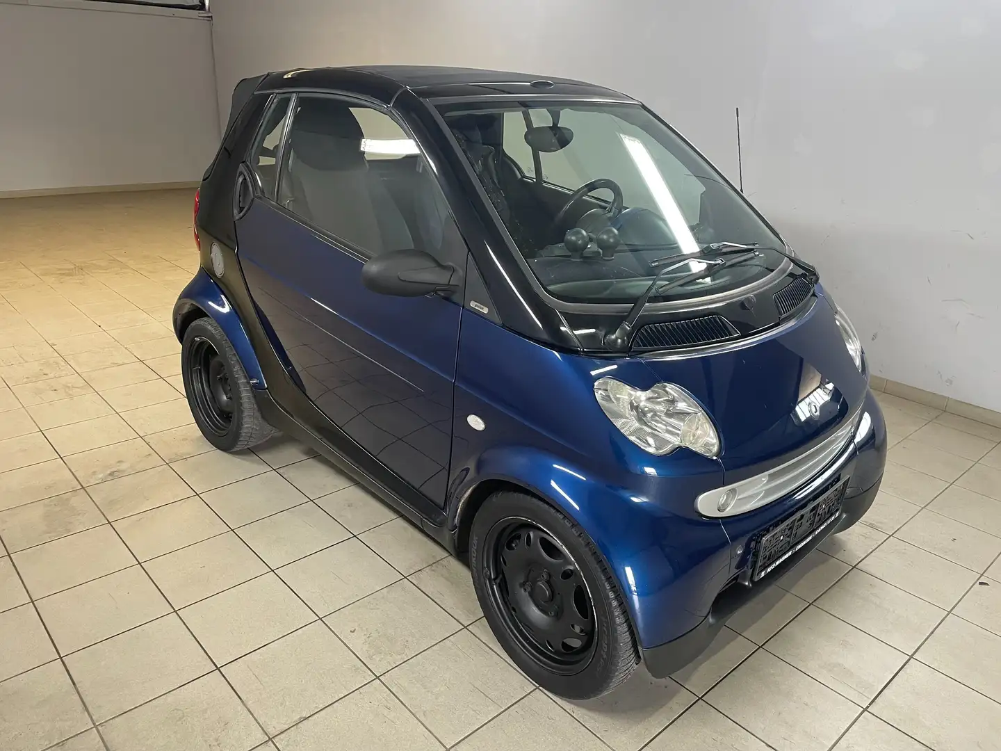smart forTwo Basis Schwarz - 2