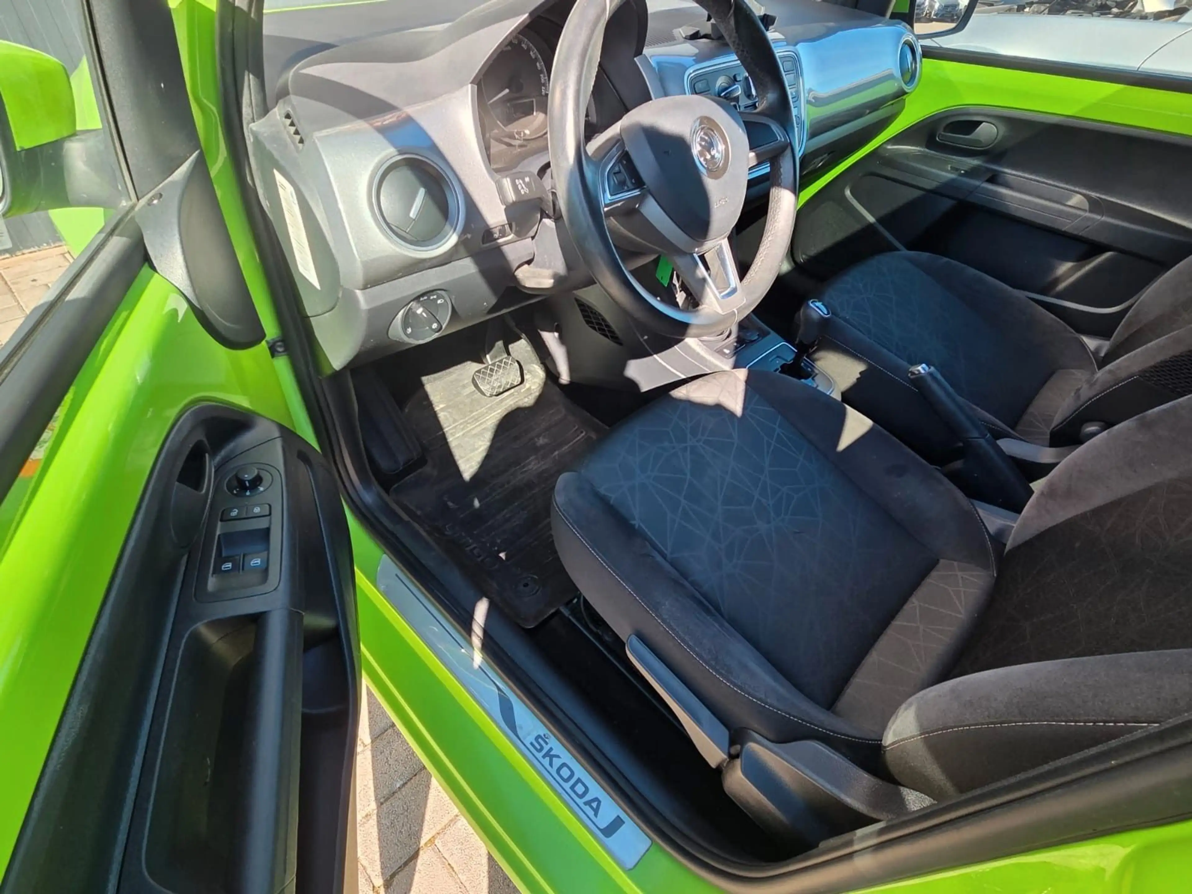 Skoda Citigo Clever Automatik 1.0/KLIMA/ZV/EURO6 — photo 12