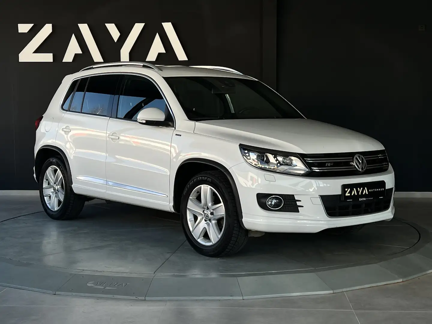 Volkswagen Tiguan 2.0 TDI R-Line*XENON-LED*NAVI*R-KAMERA* Fehér - 1