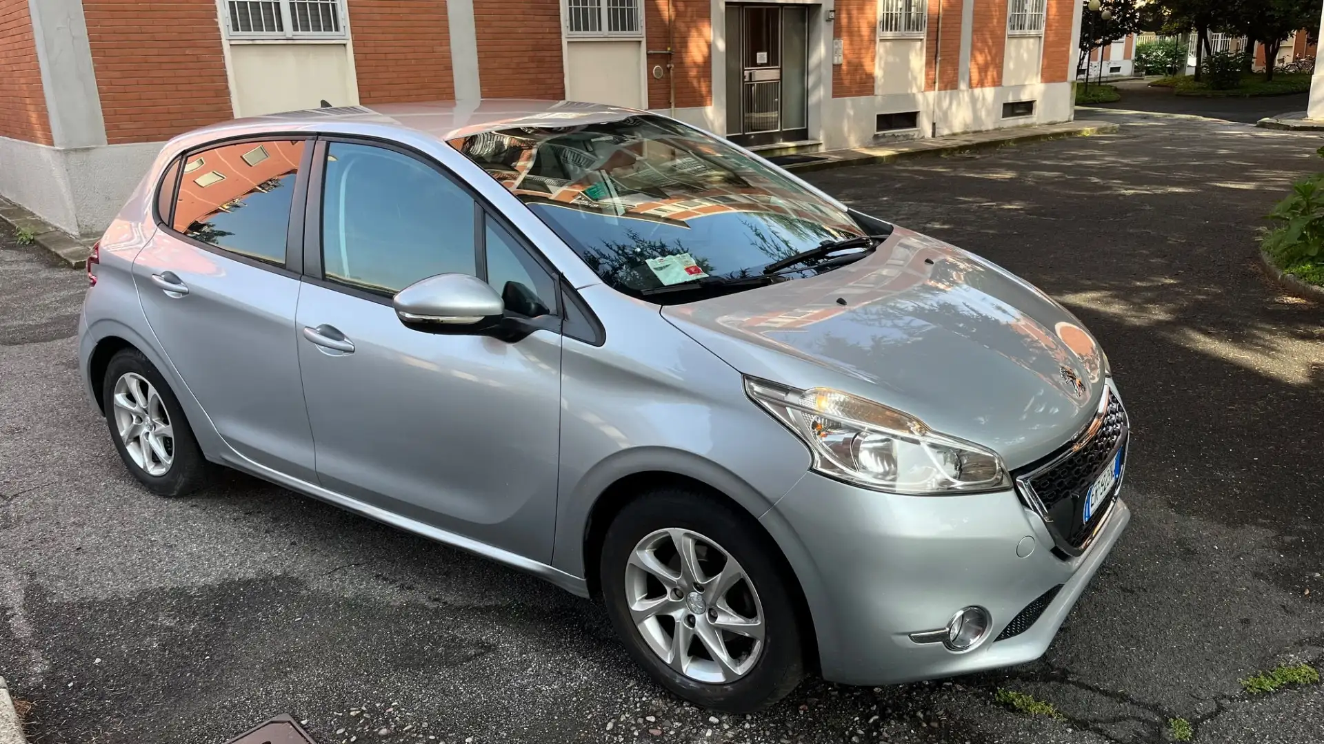 Peugeot 208 1.2 VTi 82 CV 5 porte Access Argent - 1