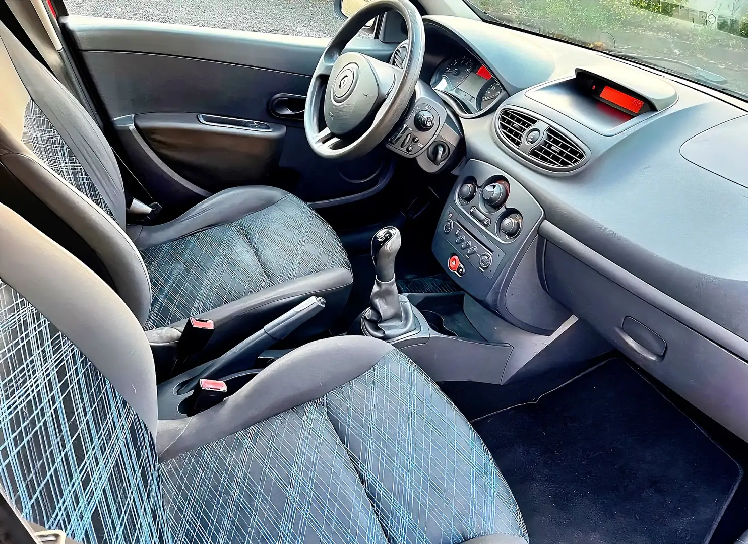 Renault Clio 1.2 16v 75 Campus Authentique - 2