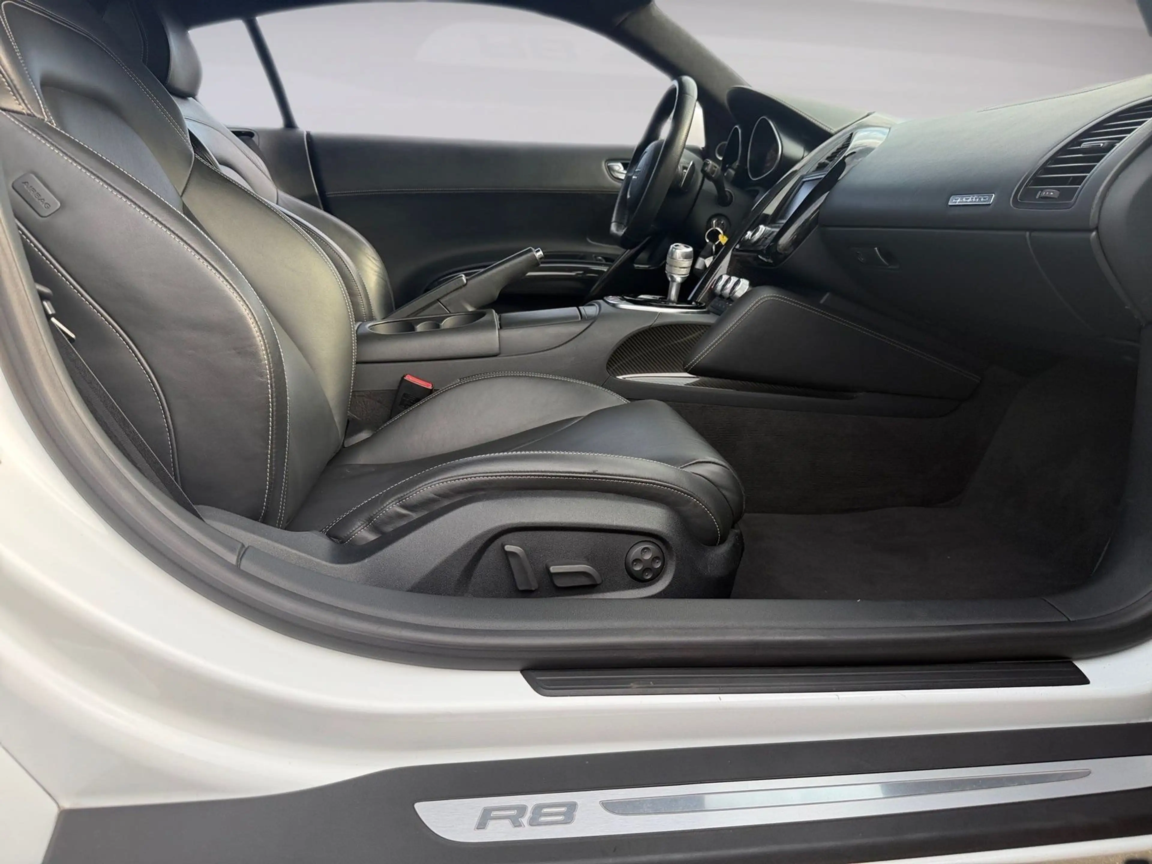 Audi R8 Coupe*quattro*B&O*LED*Carbon*Magnetic* — photo 10