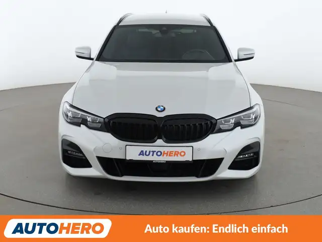 BMW 3 Series view 9