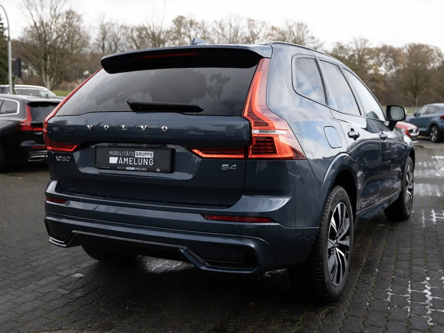 Volvo XC60 B4 Plus Dark 2WD SHZ H/K NAVI FACEL. LED Blau - 2