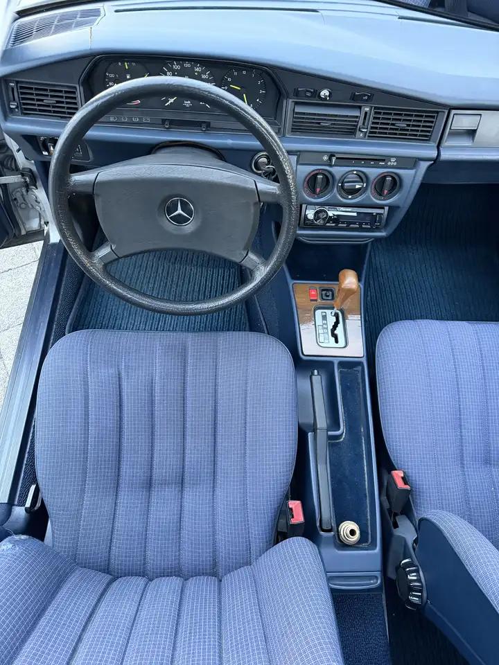 Mercedes-Benz 190E, foto 8