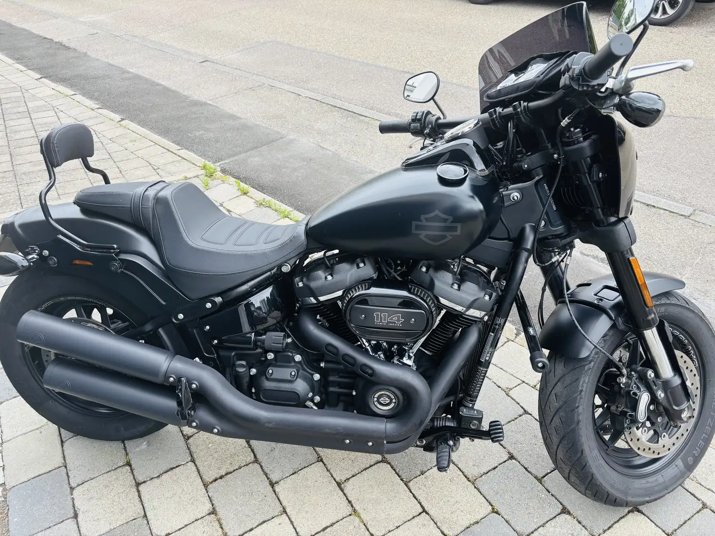 Harley-Davidson Fat Bob Fekete - 2