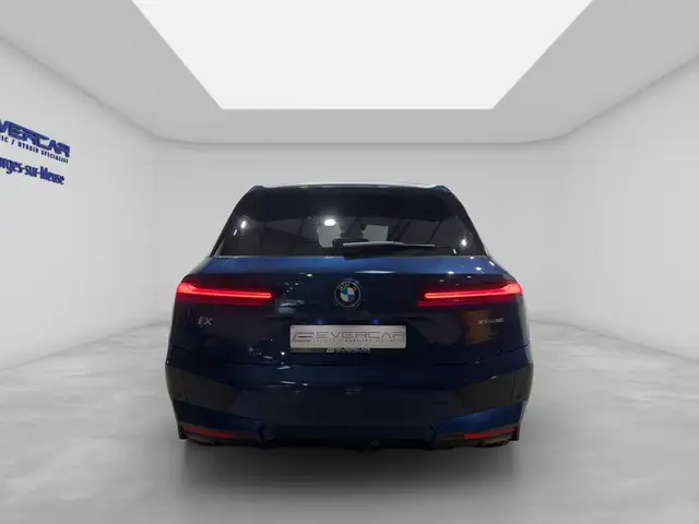 BMW Ix view 5