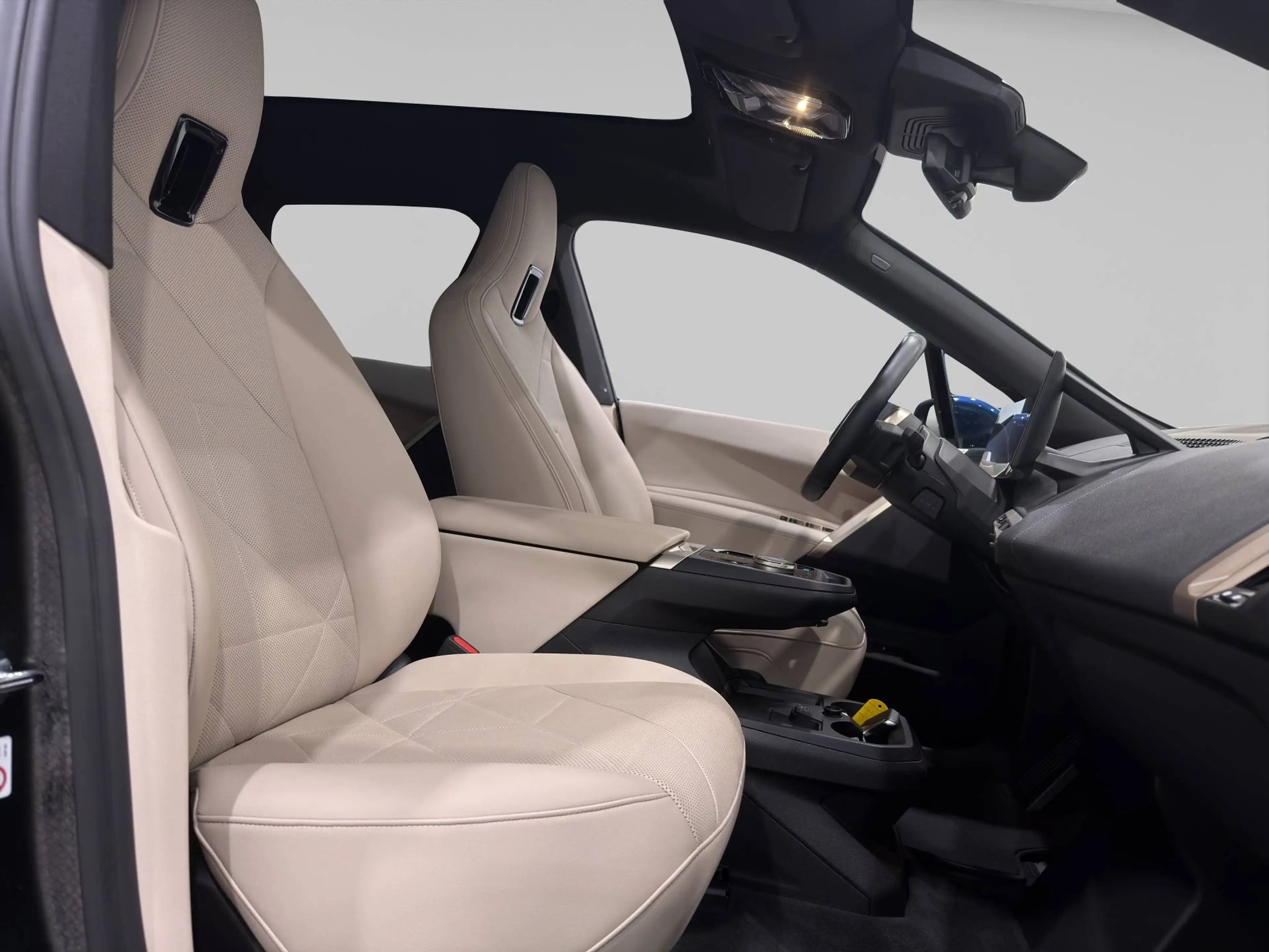 BMW iX 50 SPORT ***FRONT & REAR HEATED SEATS*ACTIVE GUARD PLUS*SOFT-CLOSE*** — photo 11