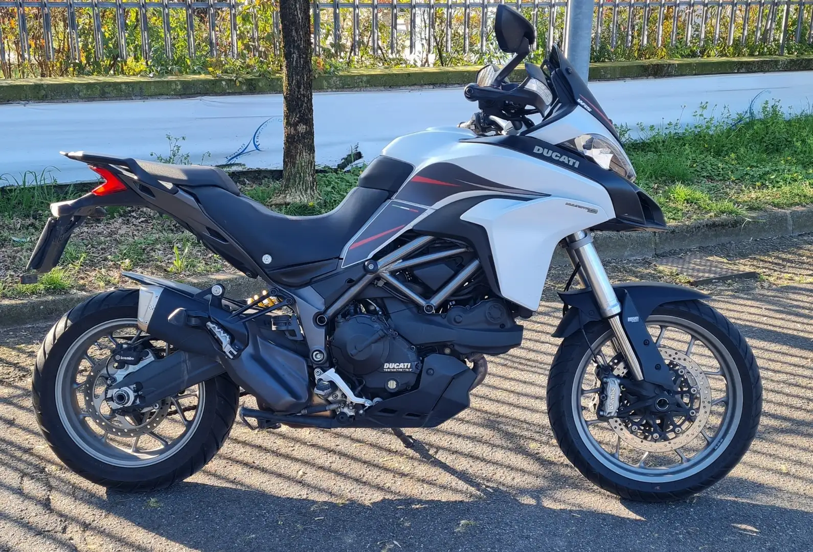 Ducati Multistrada 1000 - 1