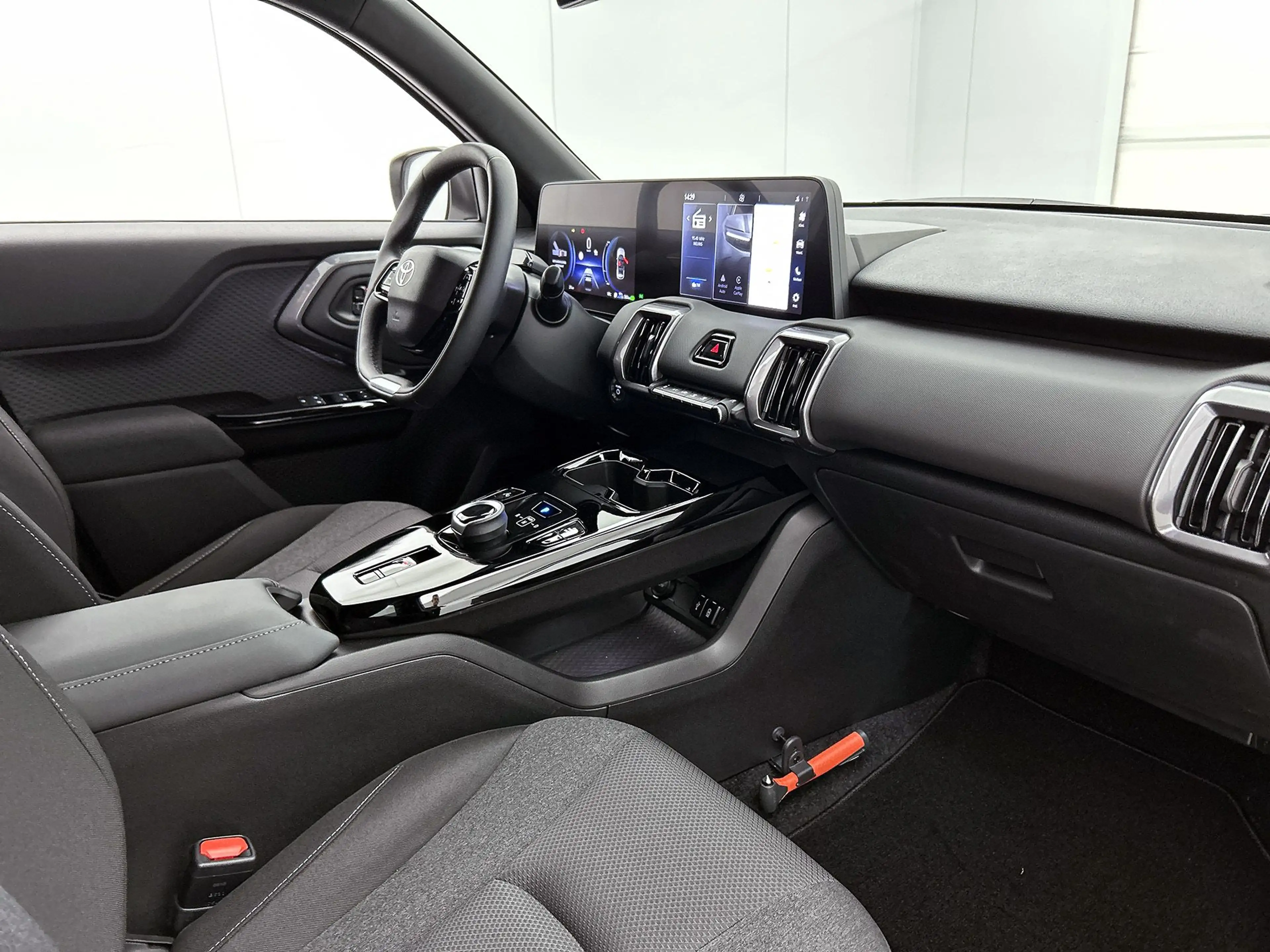 Toyota Urban Cruiser Dynamic 61 kWh *EV-Deal* — photo 32