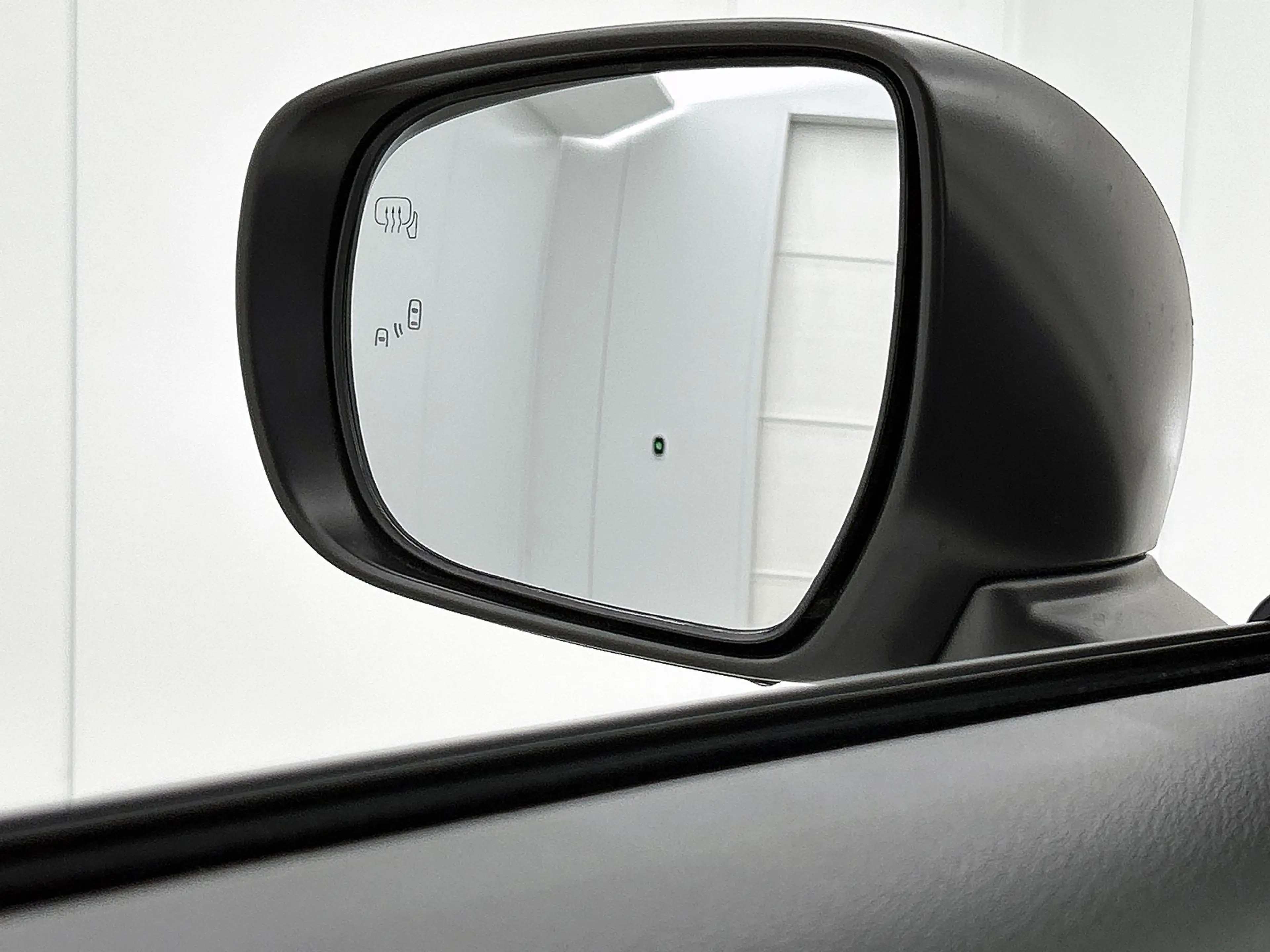 Toyota Urban Cruiser Dynamic 61 kWh *EV-Deal* — photo 44