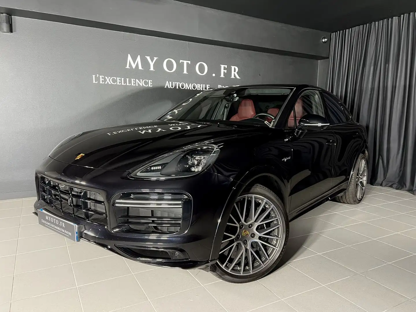Porsche Cayenne (9YB) 4.0 V8 680CH TURBO S E-HYBRID Schwarz - 2