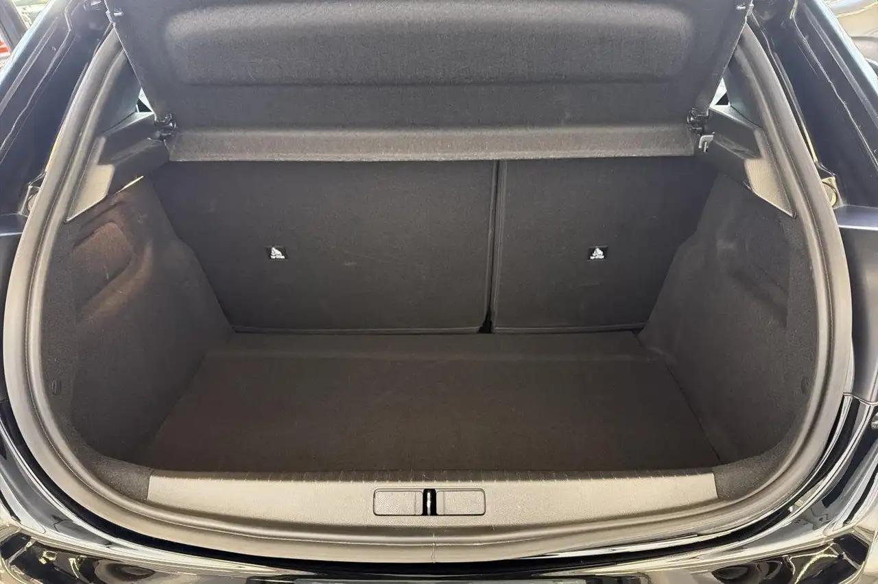 Peugeot 208 II & e- Style 19