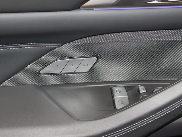 BMW M4 view 13