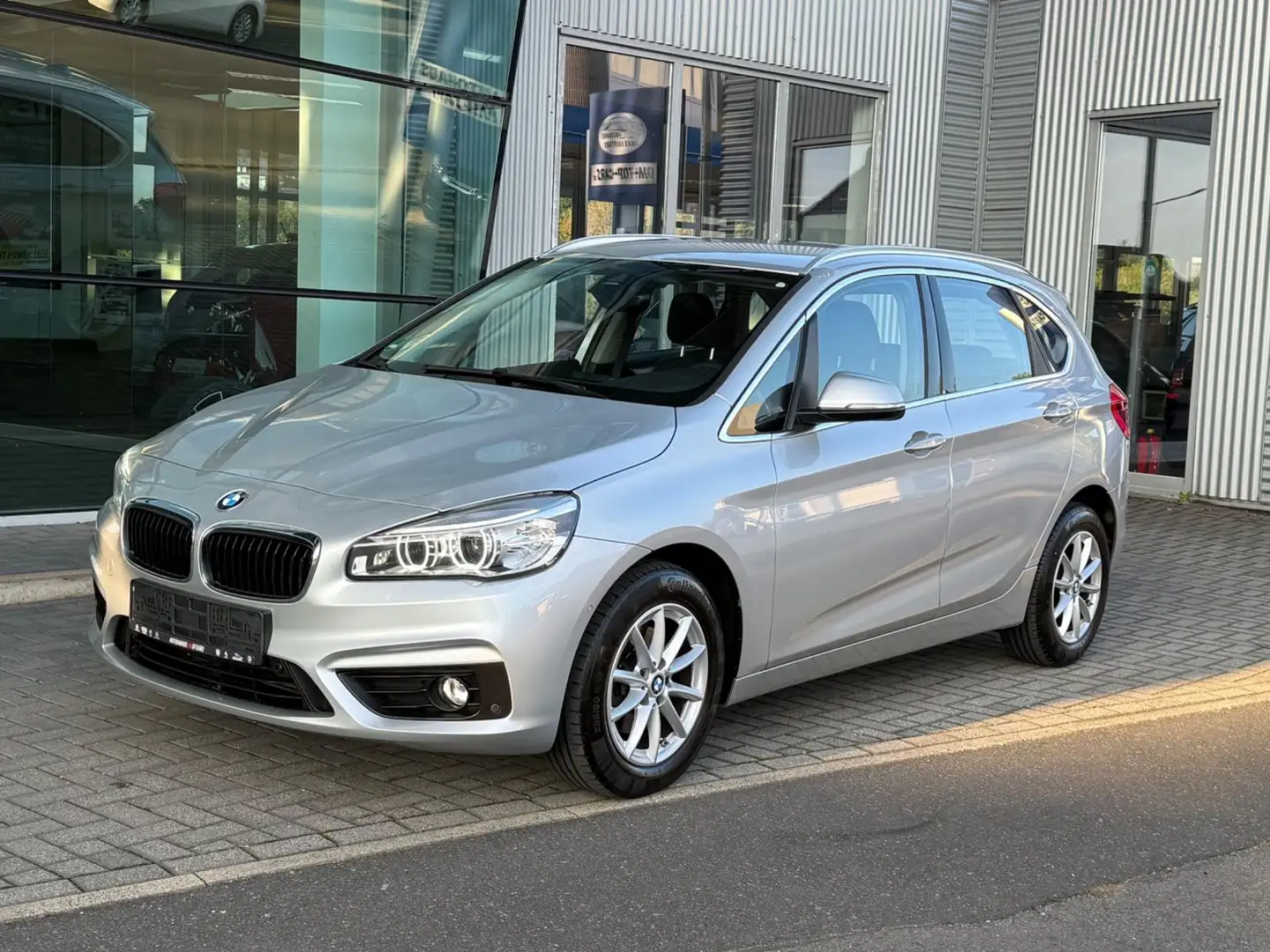 BMW 218 Advantage Navi Xenon PDC SHZ Silber - 1