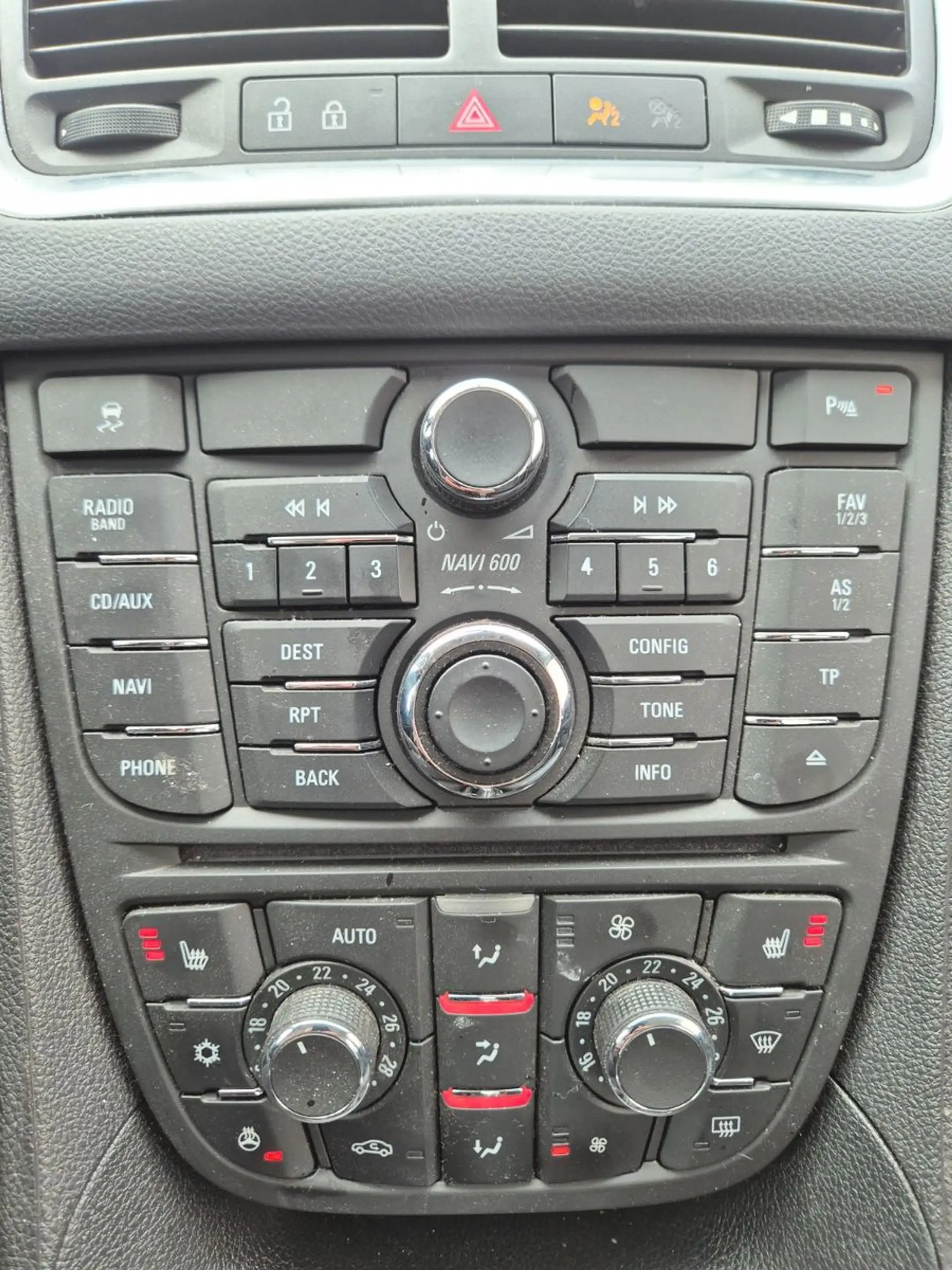 Opel Meriva B, 2.HD, LENKRADHEIZUNG, TEMPOMAT, NAVI — photo 8
