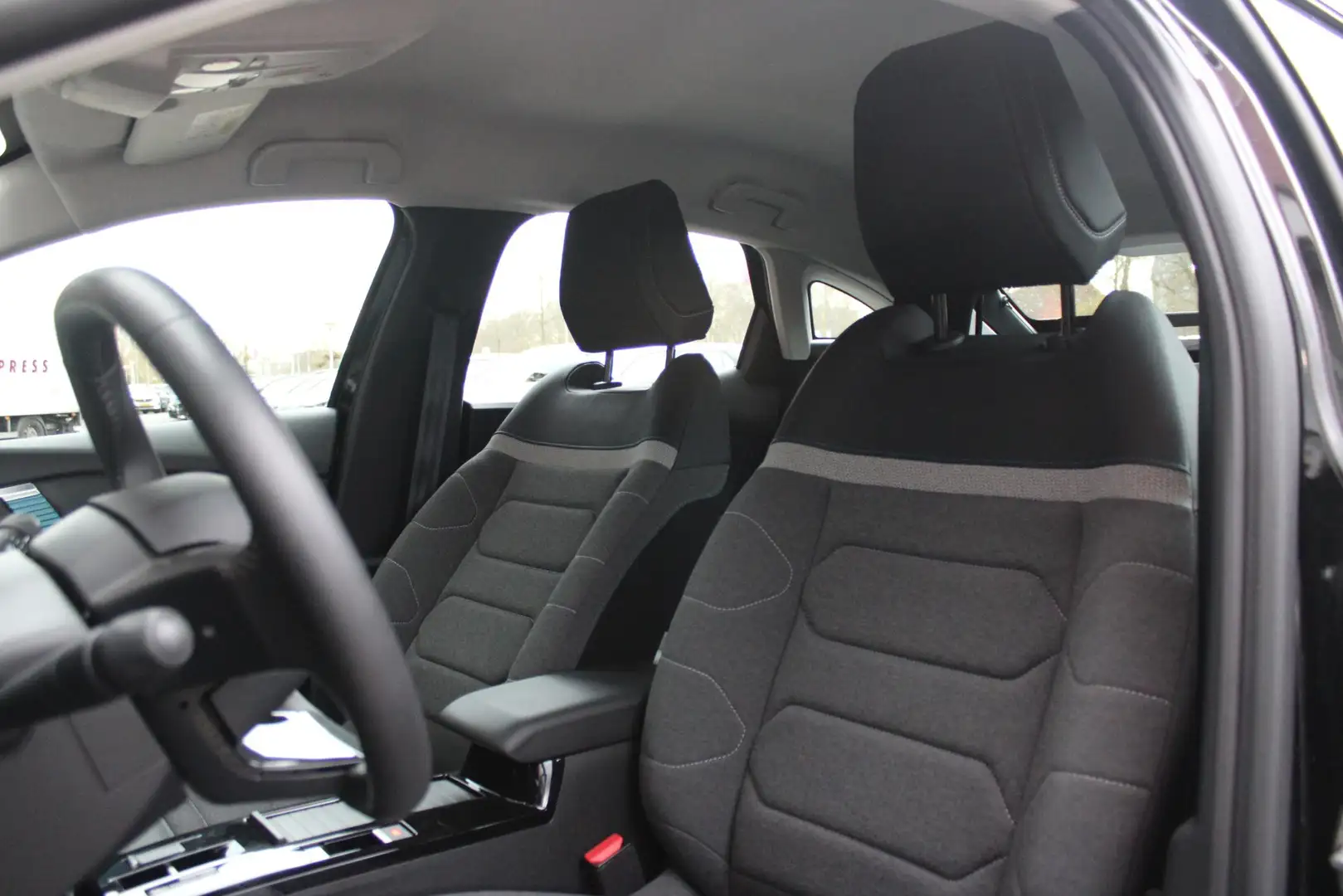 Citroen E-C4 Electric FEEL PACK 136PK 50 kWh | ACHTERUITRIJ CAMERA | NAV Zwart - 2