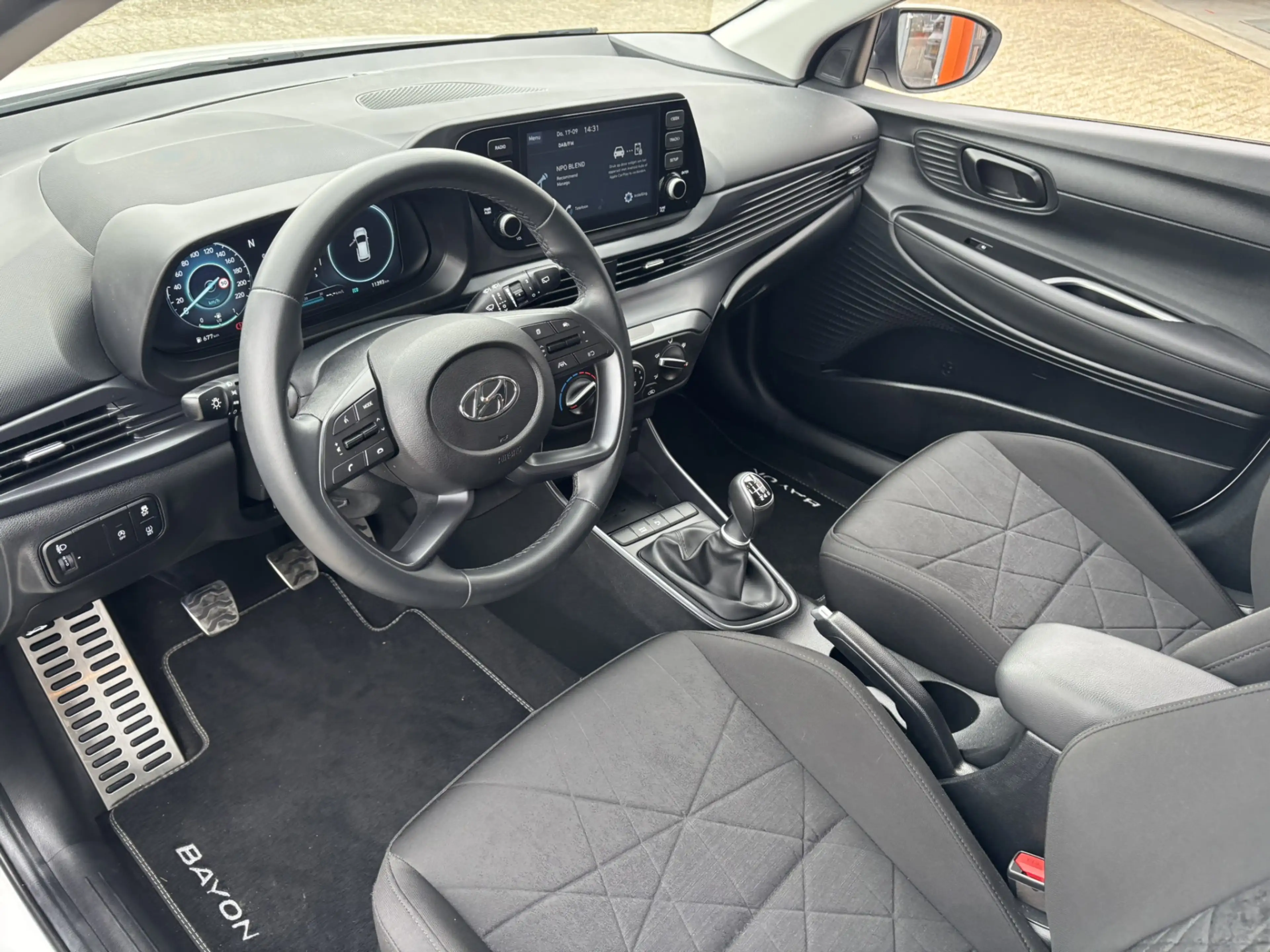 Hyundai BAYON 1.0 T-GDI Comfort / Camera / Applecarplay/AndroidA — photo 5