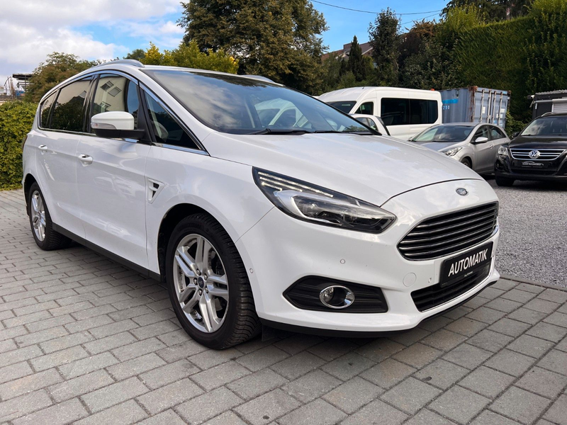 Ford S-Max S-MAX Titanium 7SITZER NAVI KAM SHZ PDC AHK